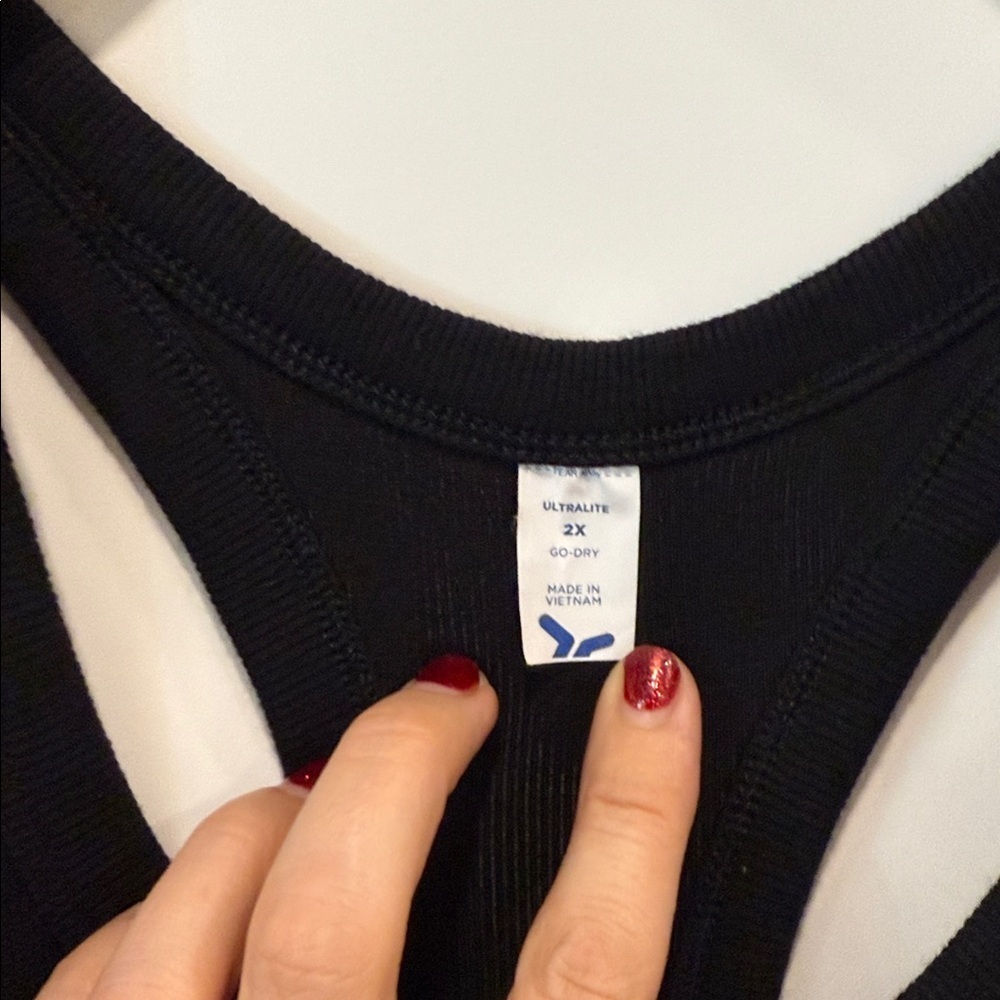Old Navy Black Sleeveless Women's Top size 2X NWT - Picture 3 of 8